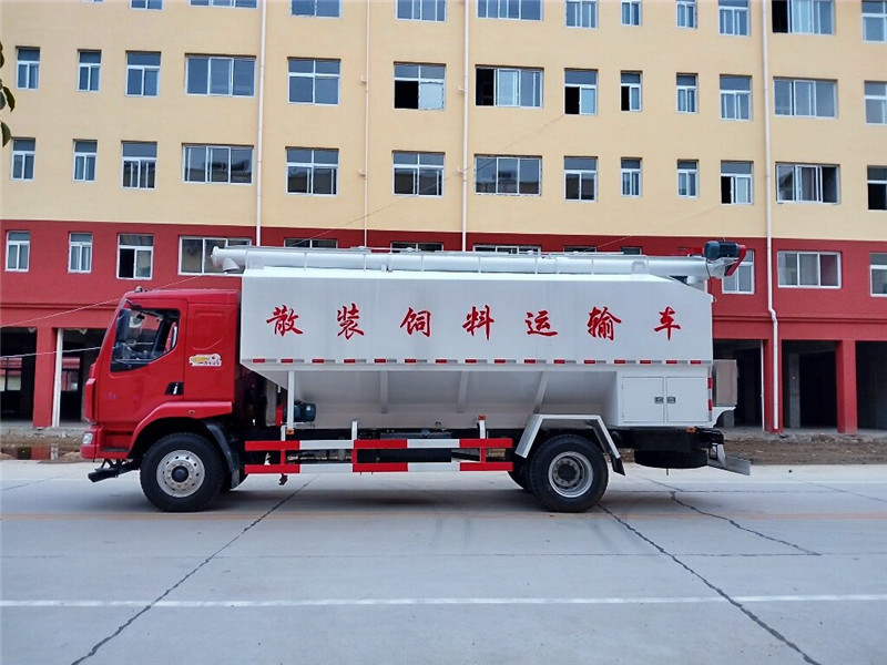 东风柳汽散装饲料运输车